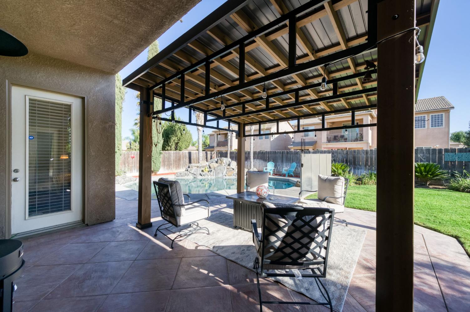 6611 W Morris Ave, Fresno, CA 93723