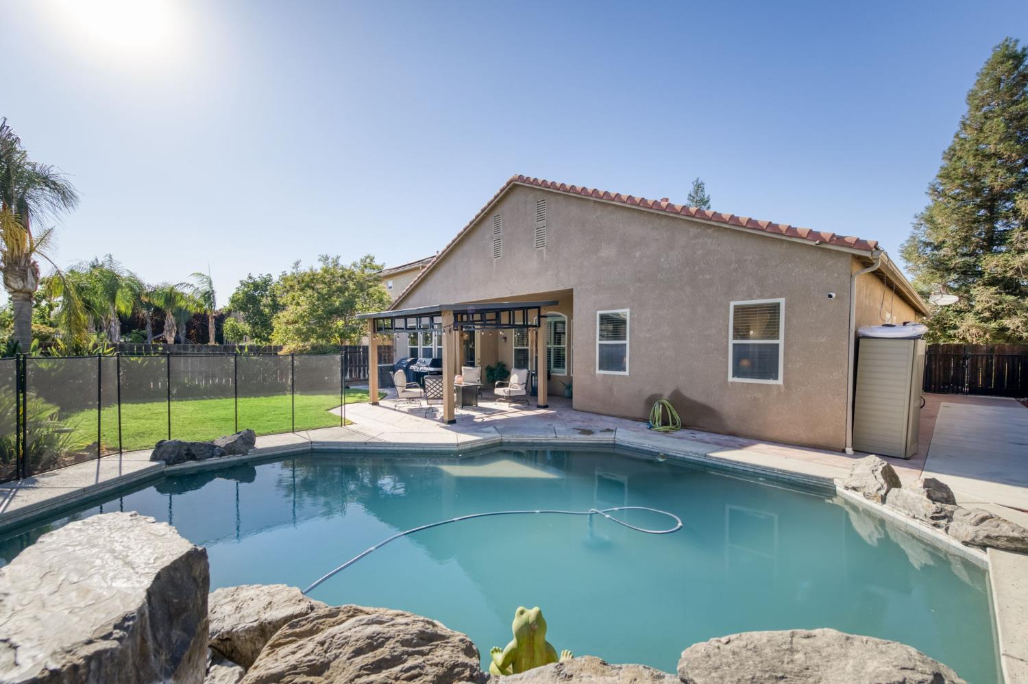 6611 W Morris Ave, Fresno, CA 93723