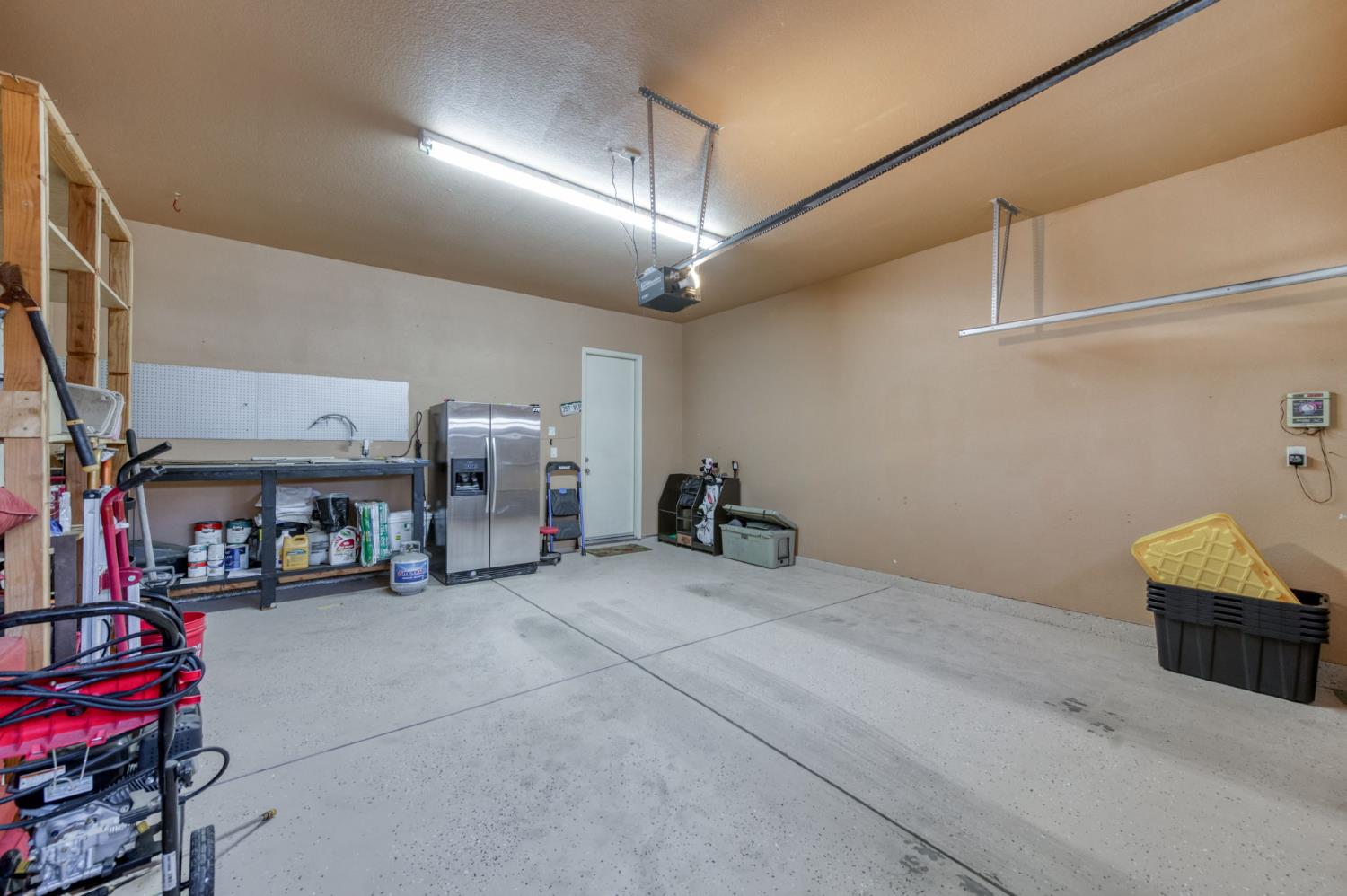 6611 W Morris Ave, Fresno, CA 93723