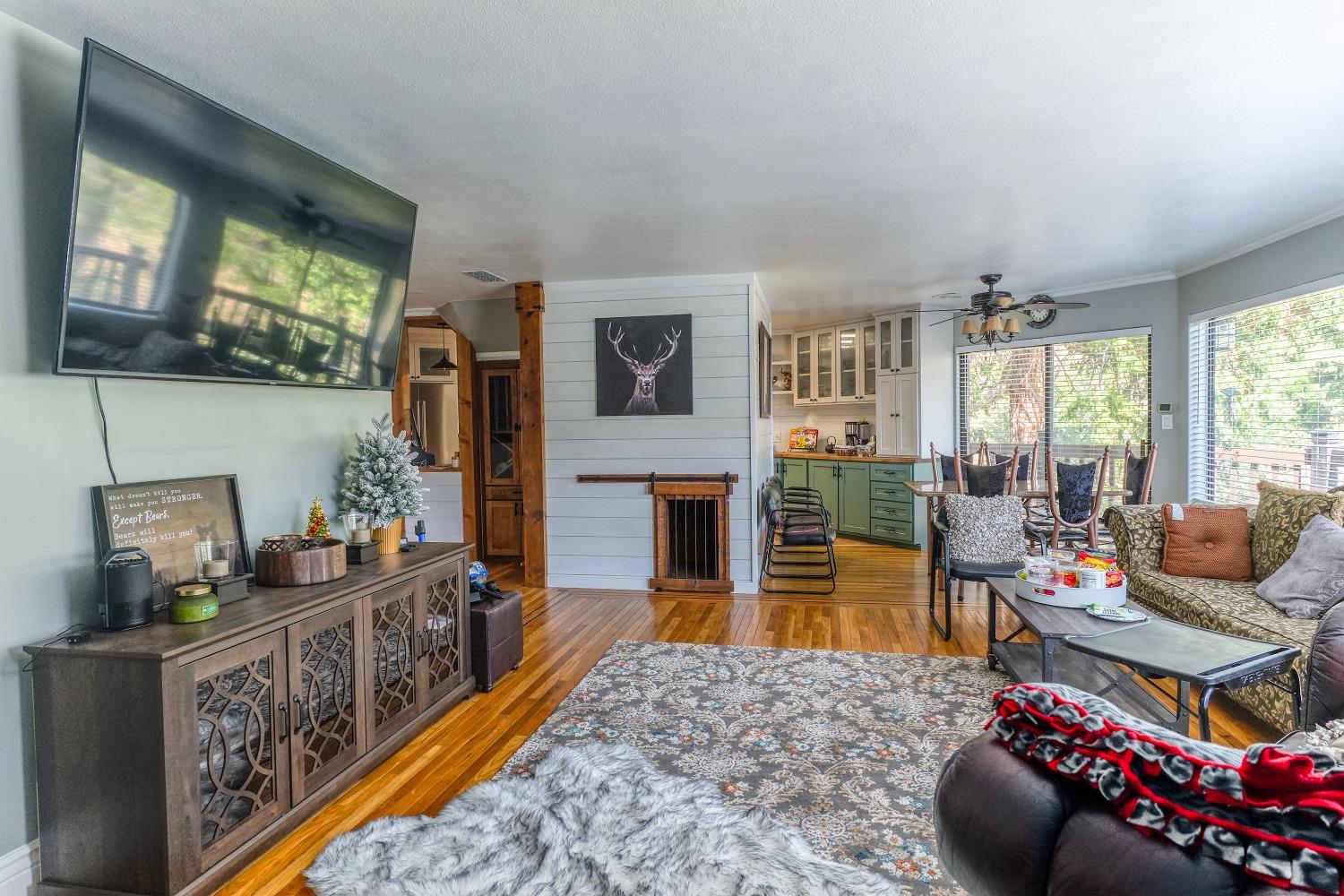 33952 Tocaloma Rd, Auberry, CA 93602