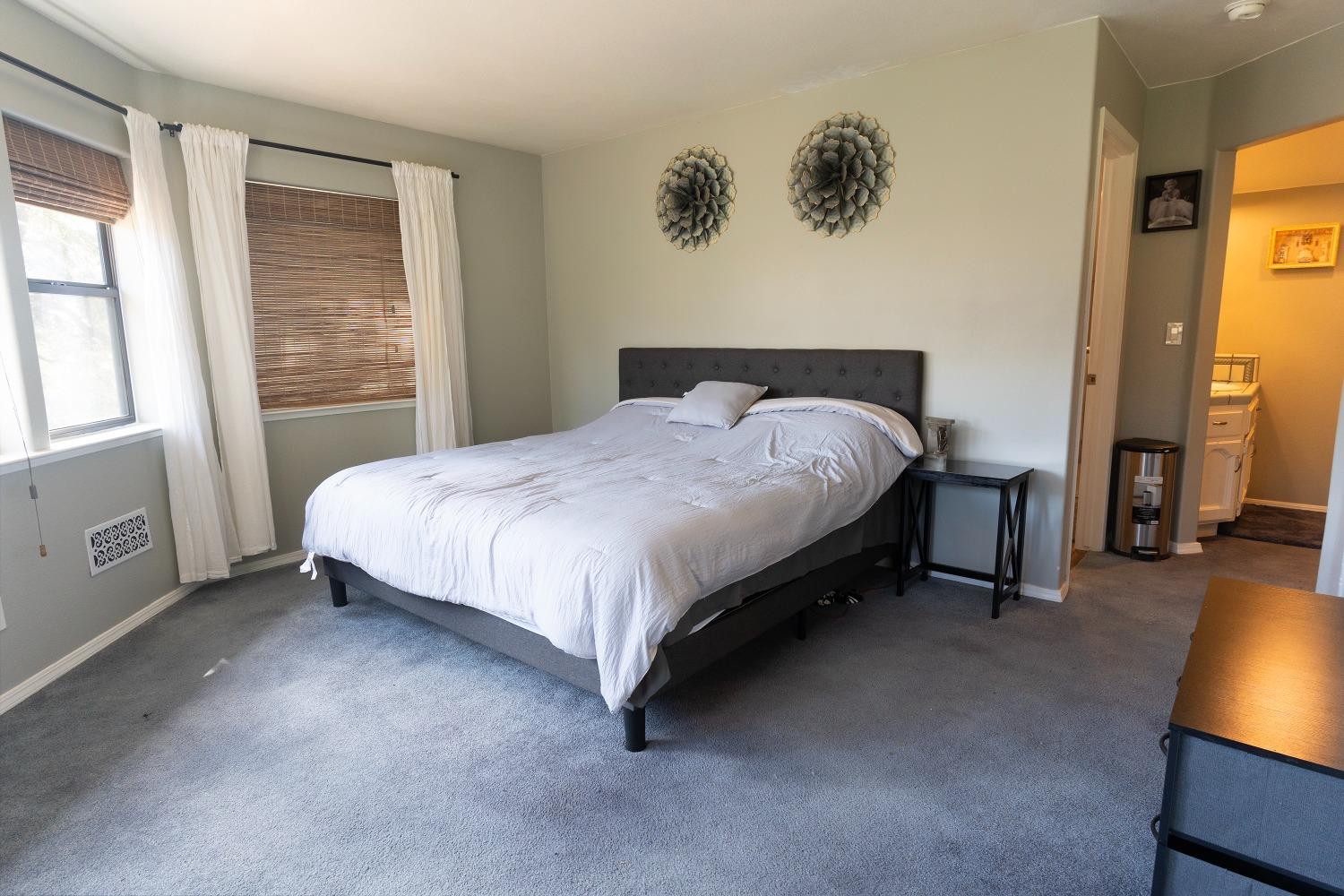 33952 Tocaloma Rd, Auberry, CA 93602