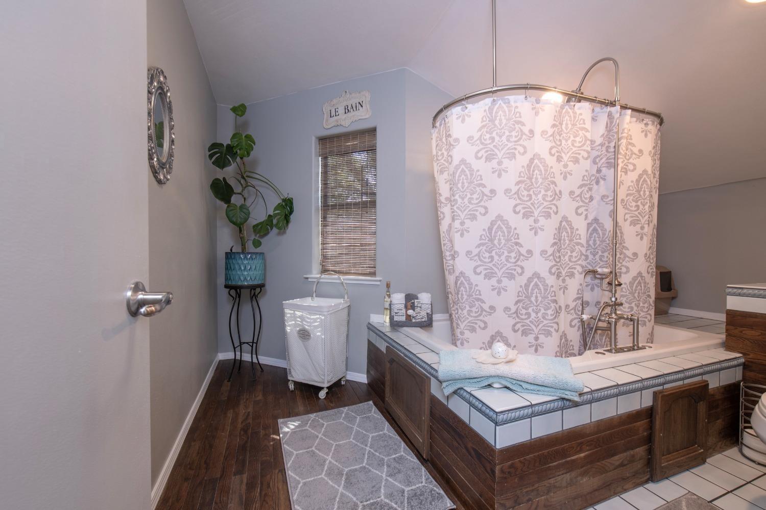 33952 Tocaloma Rd, Auberry, CA 93602