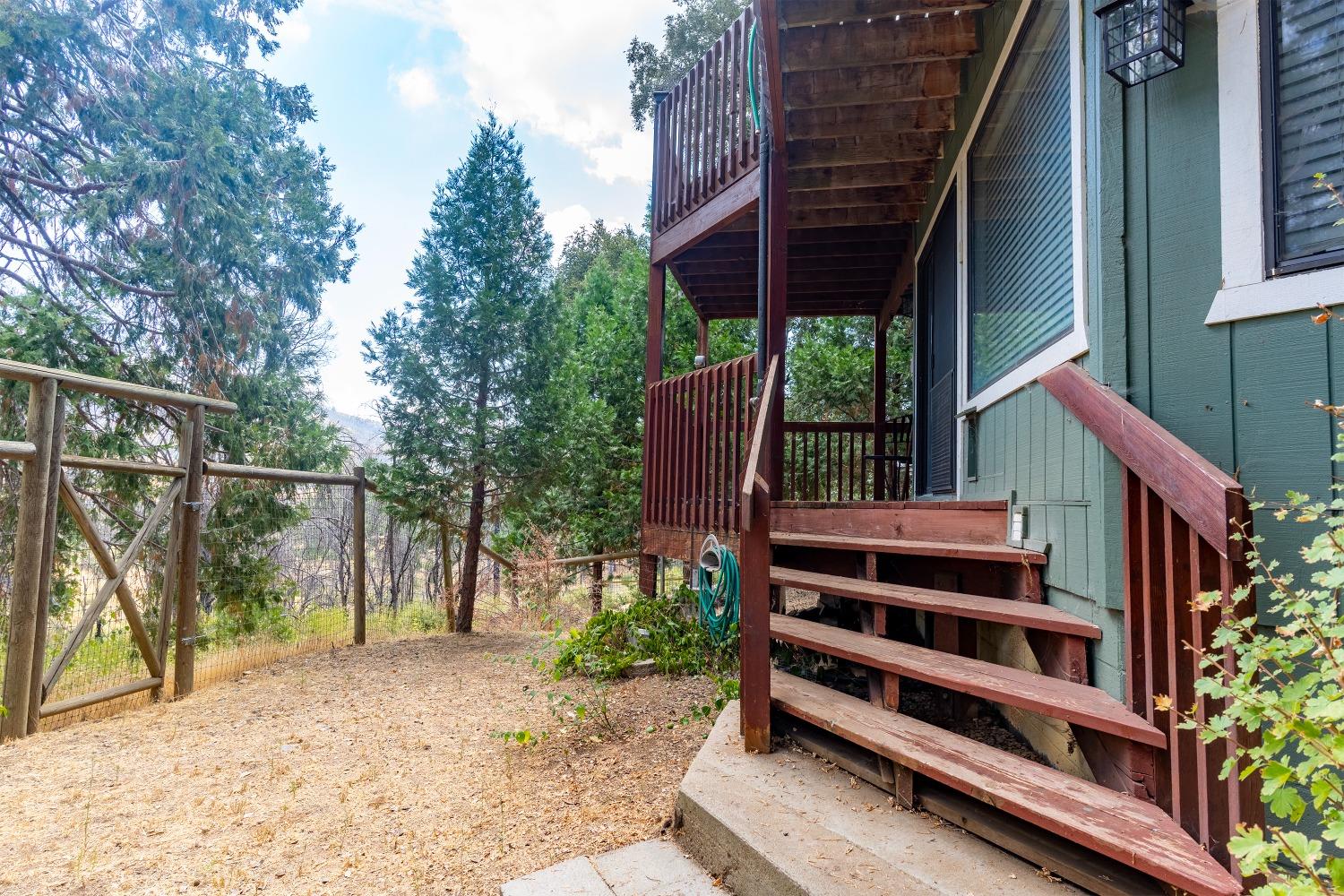 33952 Tocaloma Rd, Auberry, CA 93602