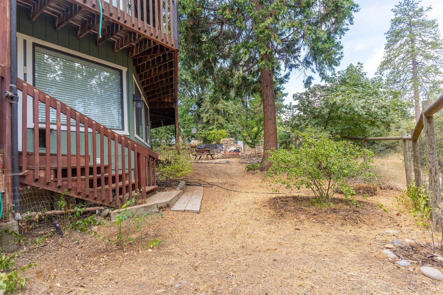 33952 Tocaloma Rd, Auberry, CA 93602