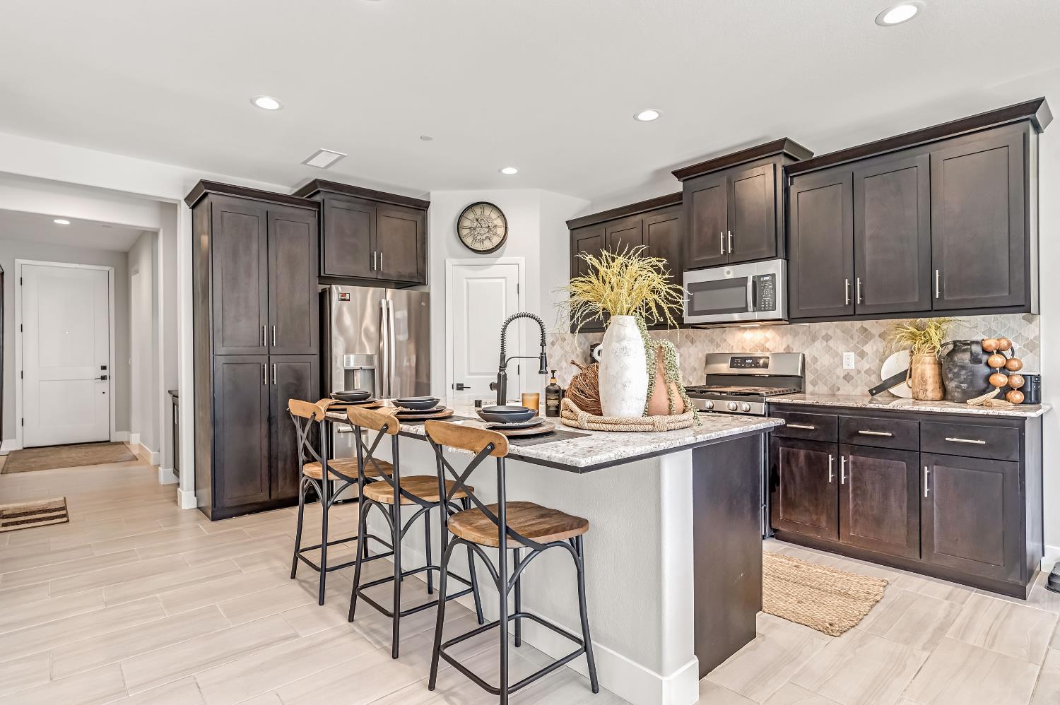 4369 Horizon Dr, Madera, CA 93636