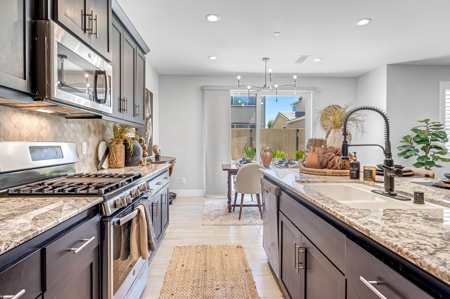 4369 Horizon Dr, Madera, CA 93636