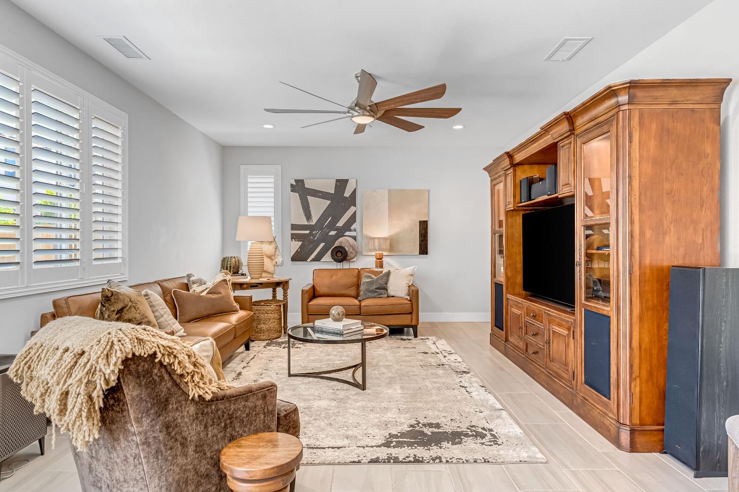 4369 Horizon Dr, Madera, CA 93636