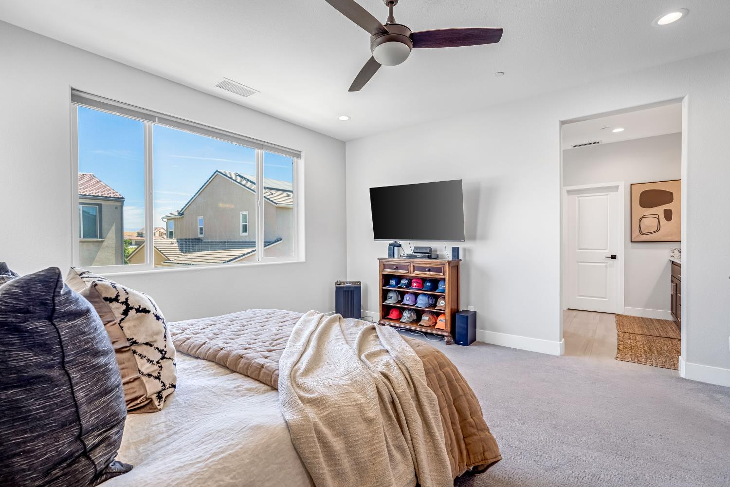 4369 Horizon Dr, Madera, CA 93636