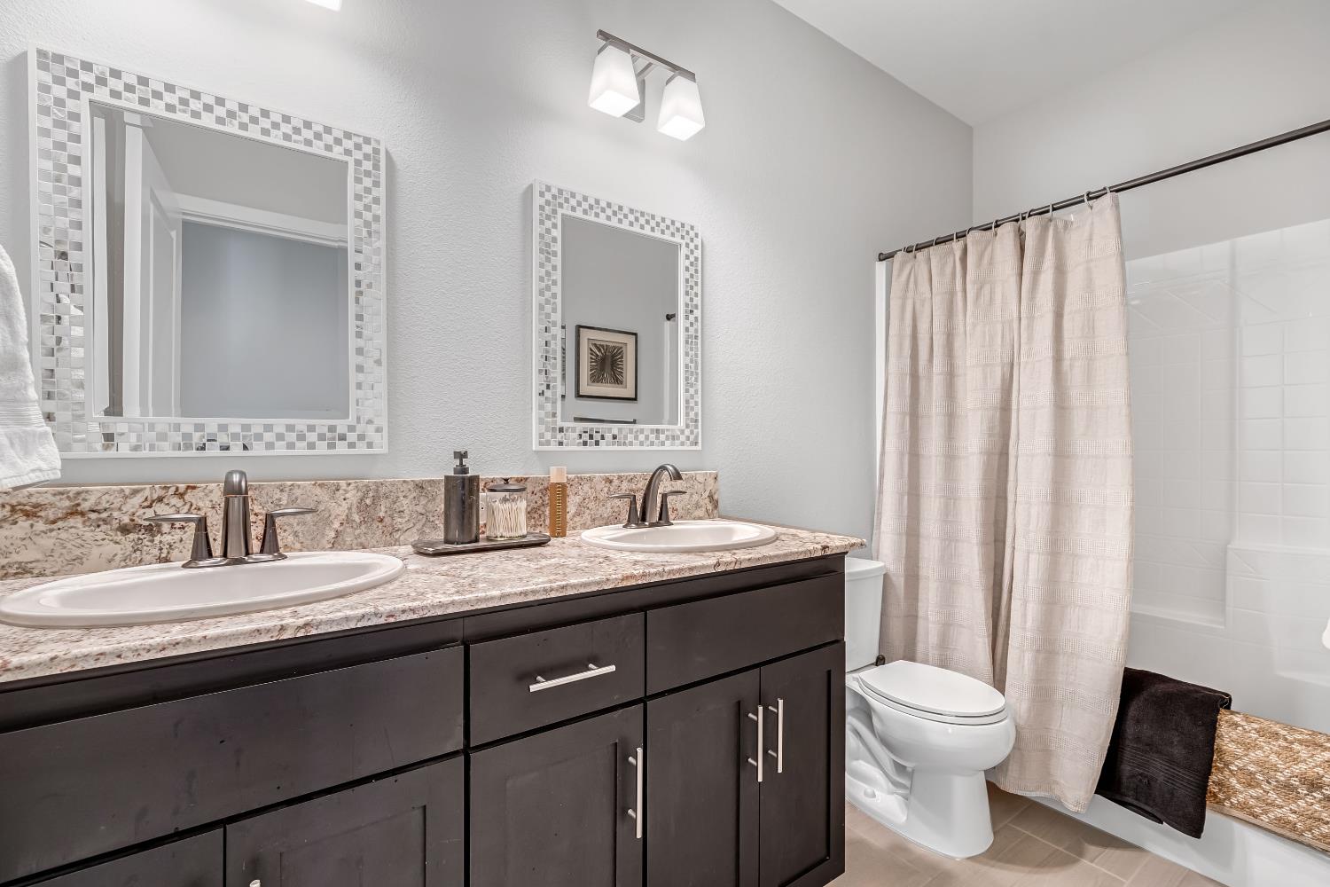 4369 Horizon Dr, Madera, CA 93636