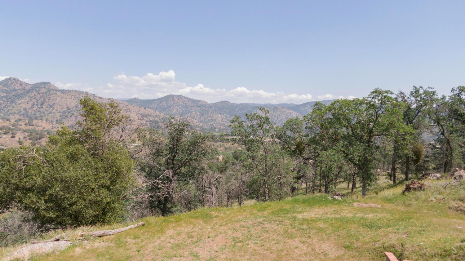 0 0 Totem Ln, Yokuts Valley, CA 93675