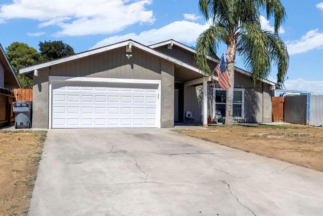 2123 S Winery Ave, Fresno, CA 93725