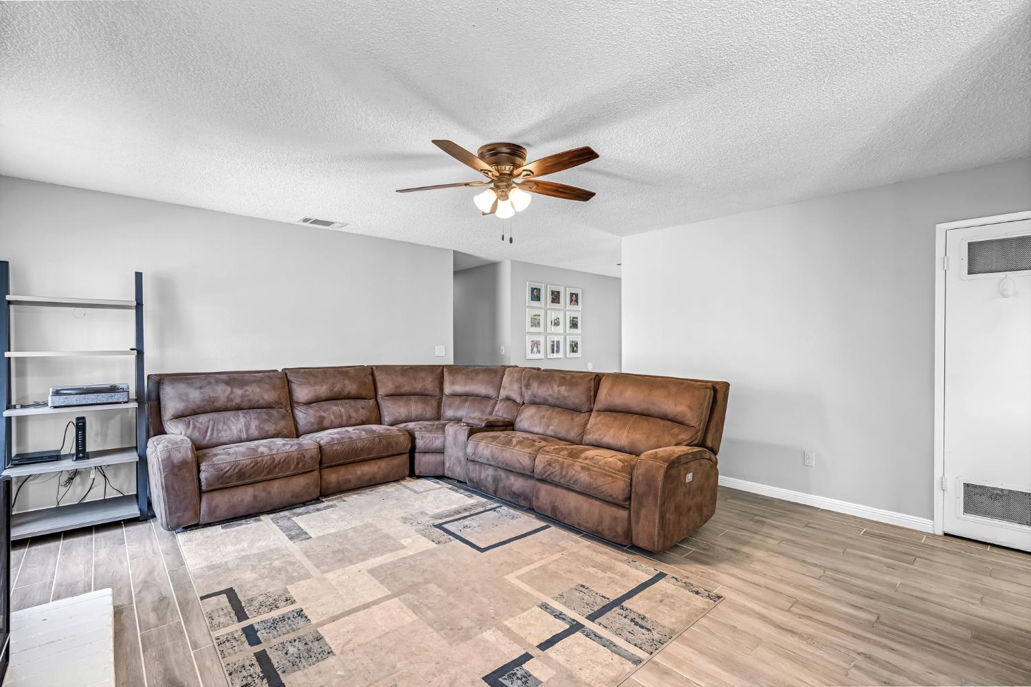 2123 S Winery Ave, Fresno, CA 93725