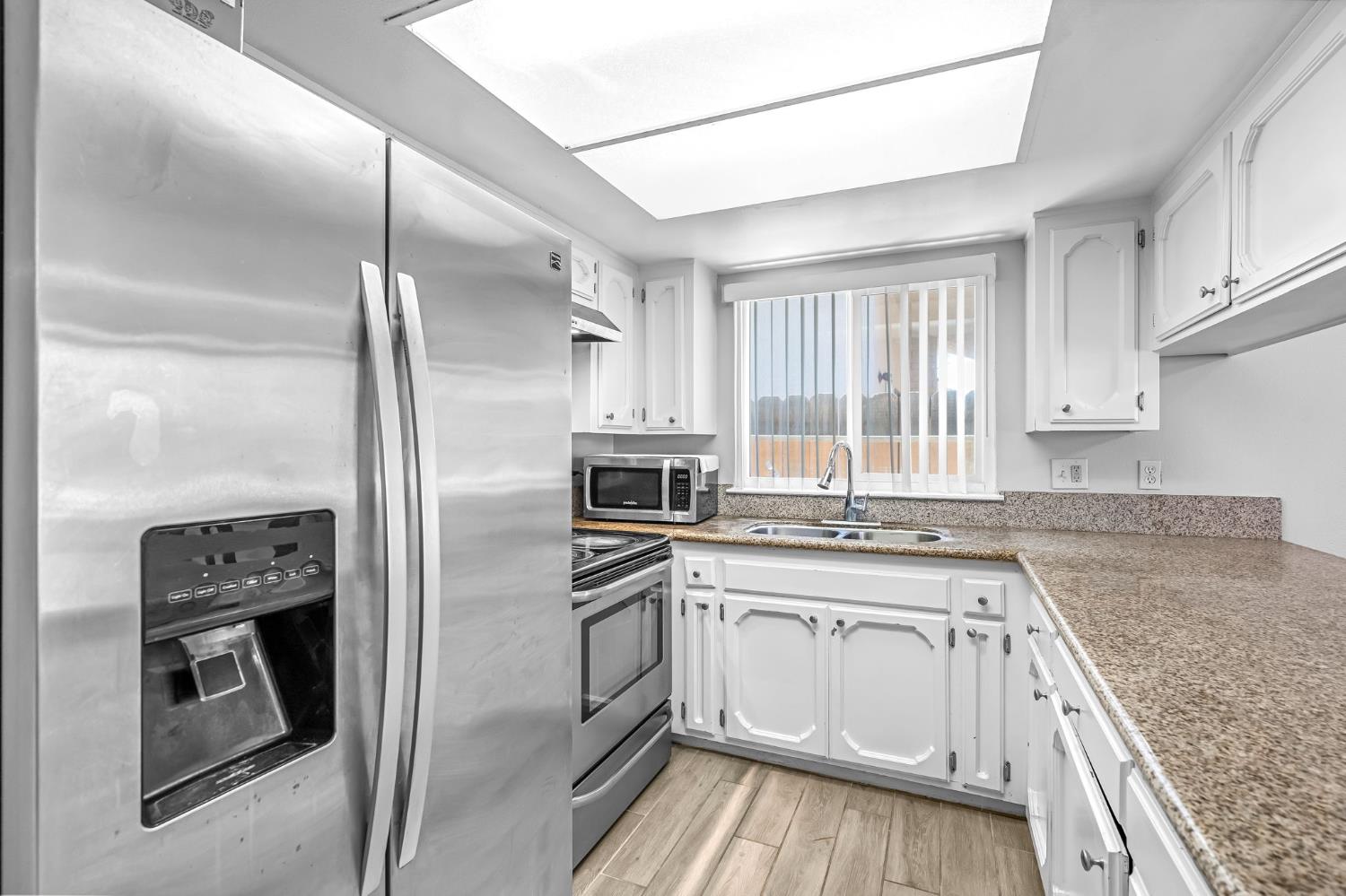 2123 S Winery Ave, Fresno, CA 93725