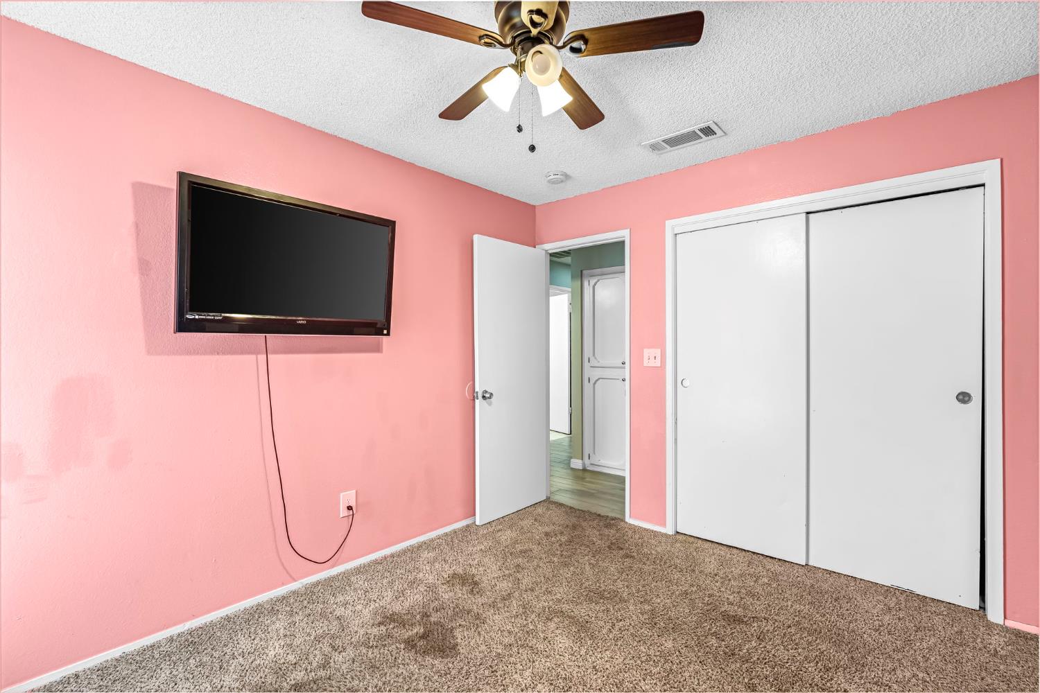 2123 S Winery Ave, Fresno, CA 93725