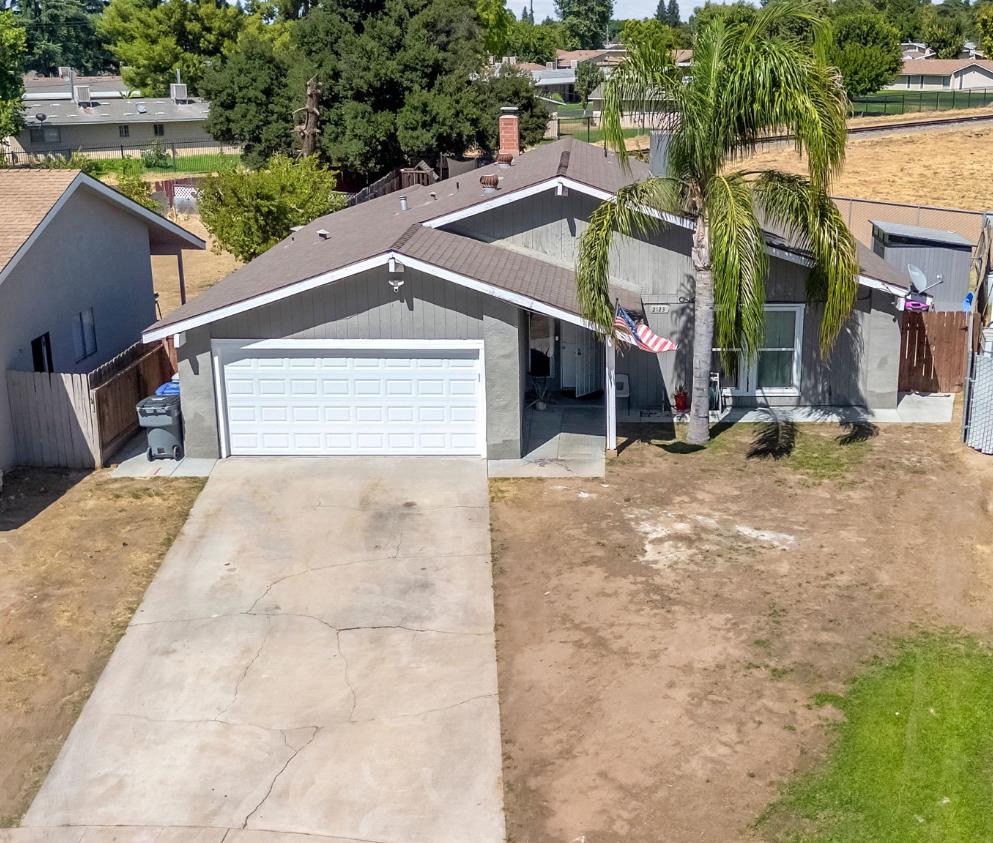 2123 S Winery Ave, Fresno, CA 93725