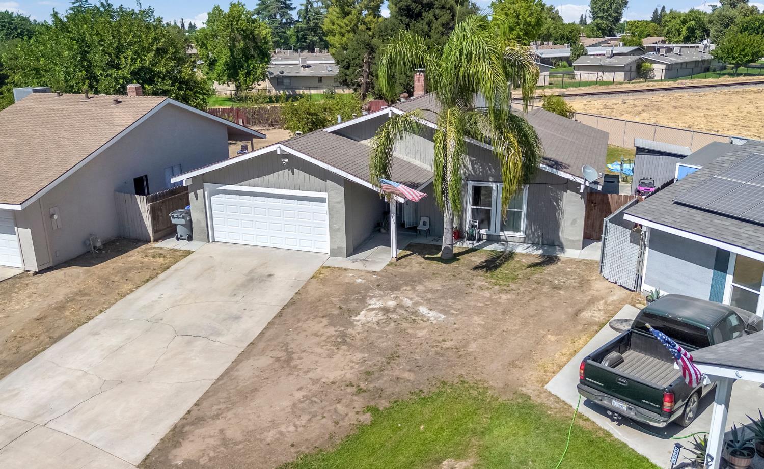 2123 S Winery Ave, Fresno, CA 93725