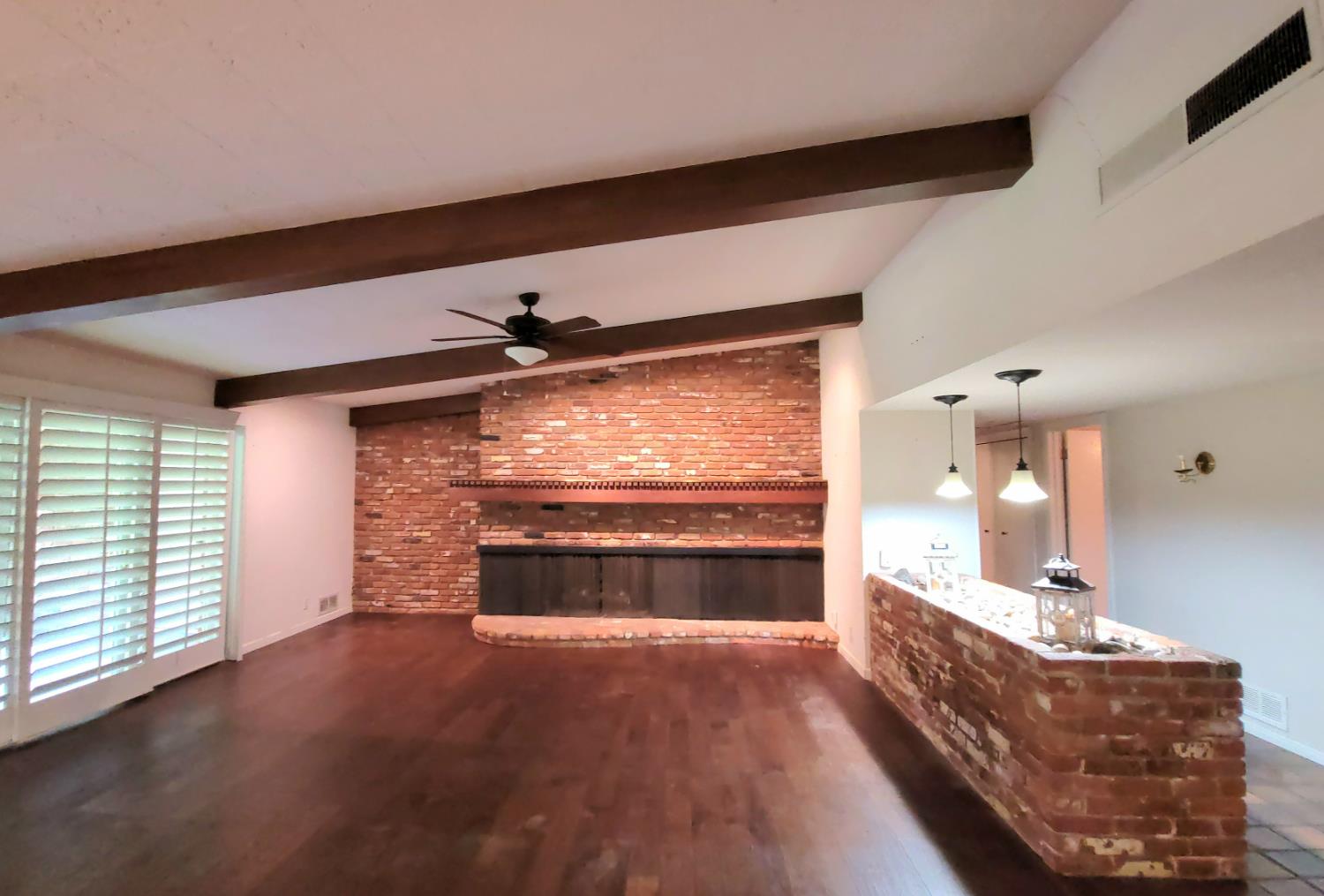 1647 W Wrenwood Ave, Fresno, CA 93711