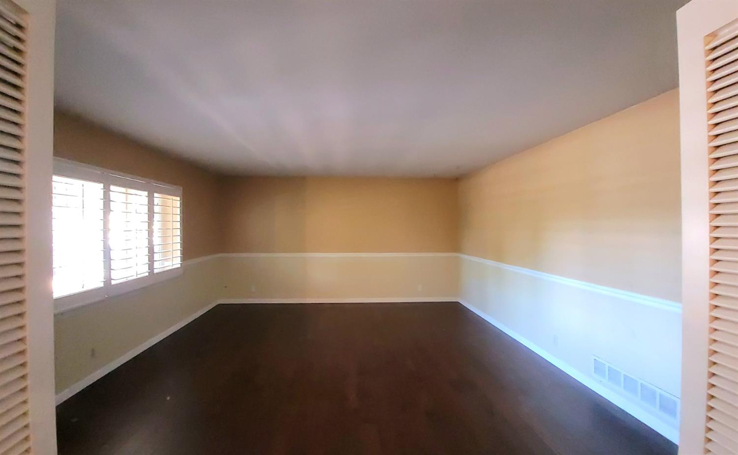 1647 W Wrenwood Ave, Fresno, CA 93711