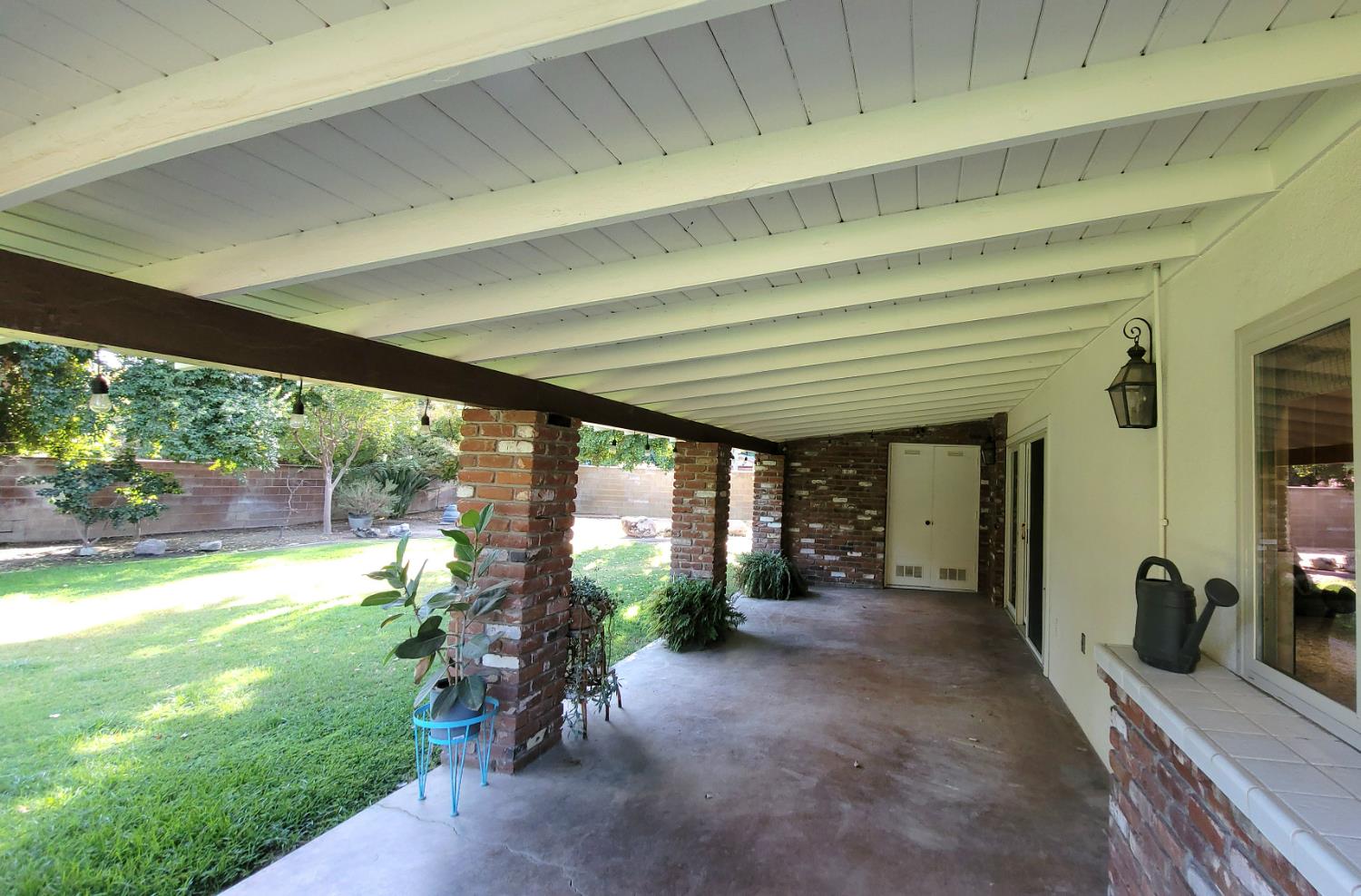 1647 W Wrenwood Ave, Fresno, CA 93711