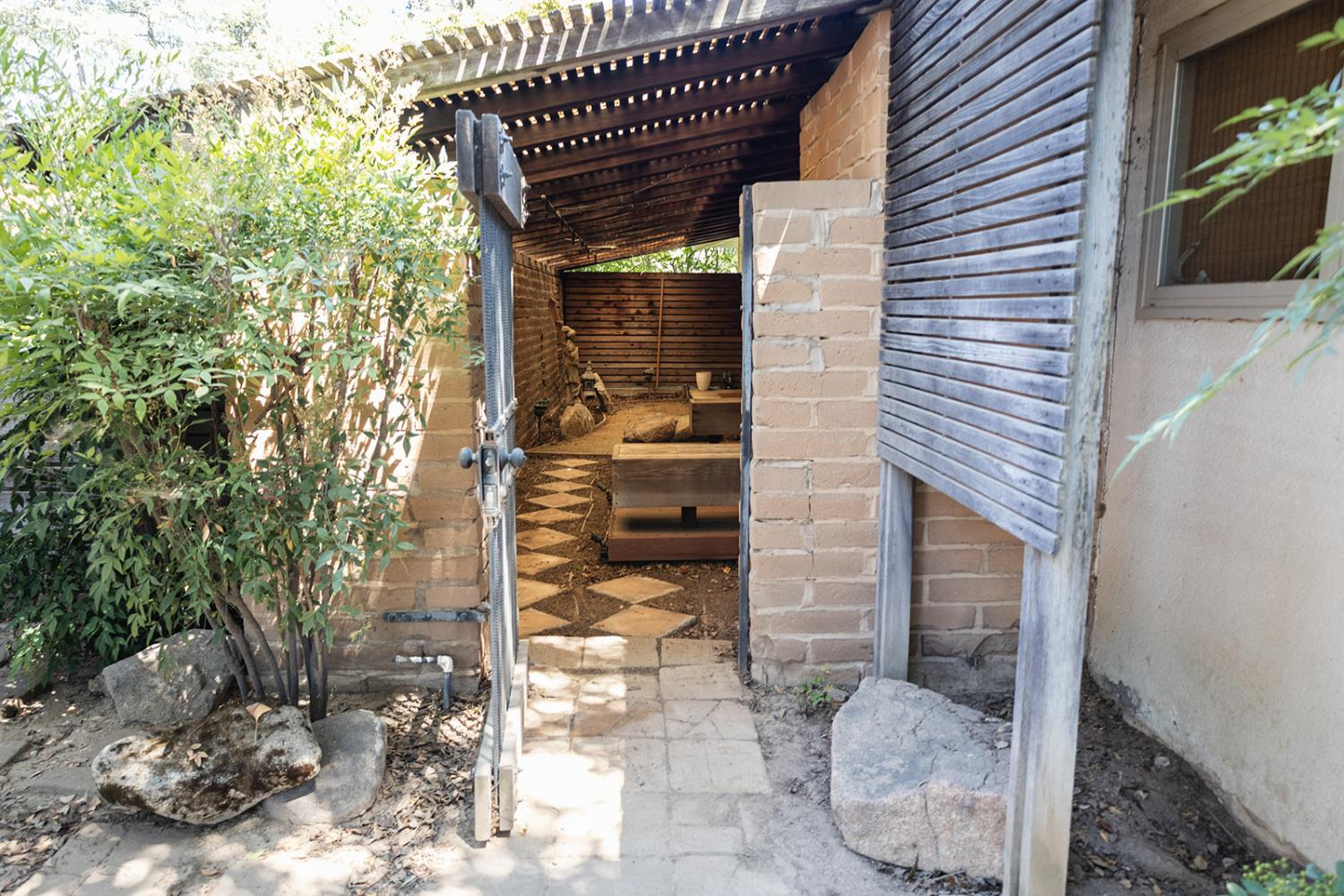 1647 W Wrenwood Ave, Fresno, CA 93711