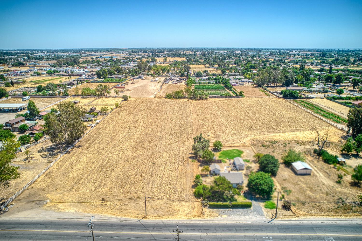 0 0 McKinley, Fresno, CA 93722