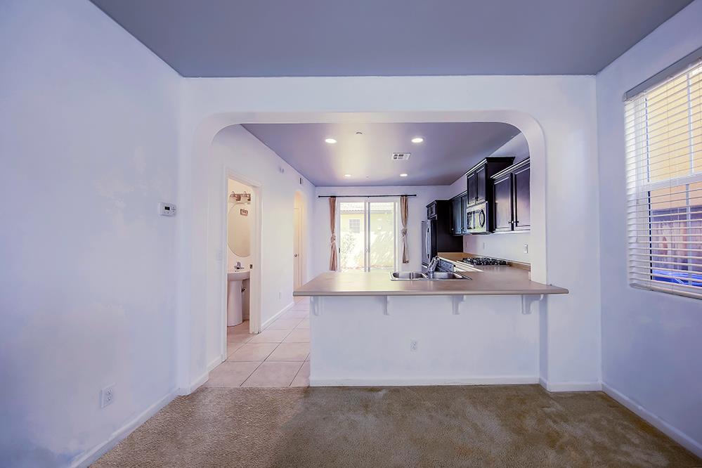 1587 N STRADA Way, Clovis, CA 93619