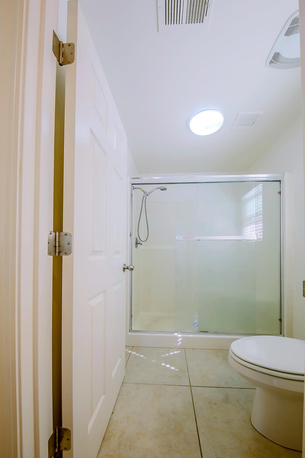 1587 N STRADA Way, Clovis, CA 93619