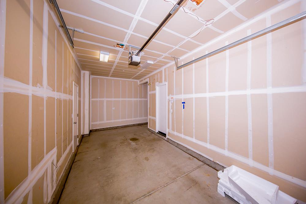 1587 N STRADA Way, Clovis, CA 93619