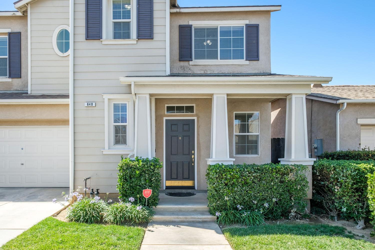 640 W Casanova Ln, Clovis, CA 93619