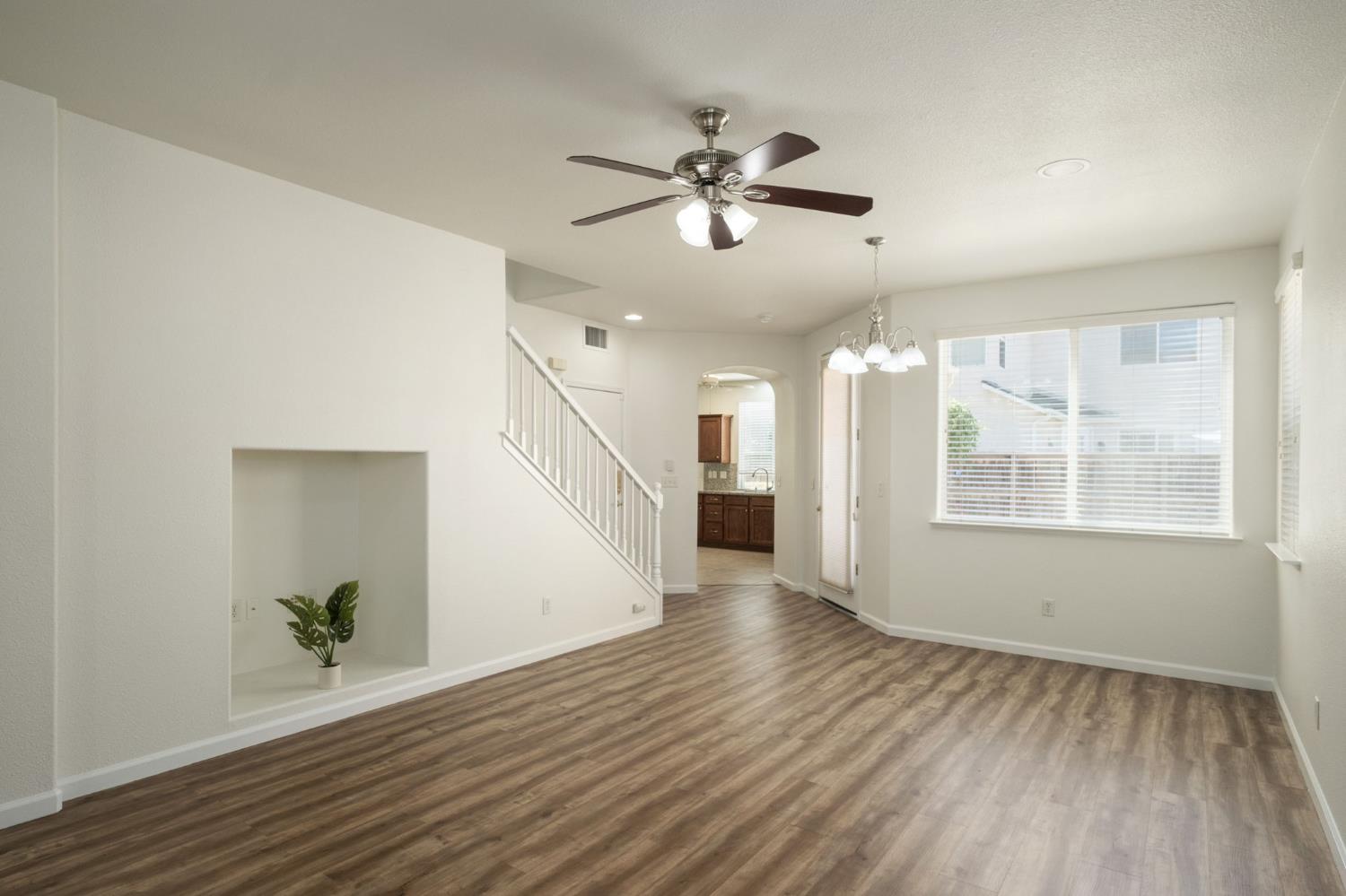 640 W Casanova Ln, Clovis, CA 93619