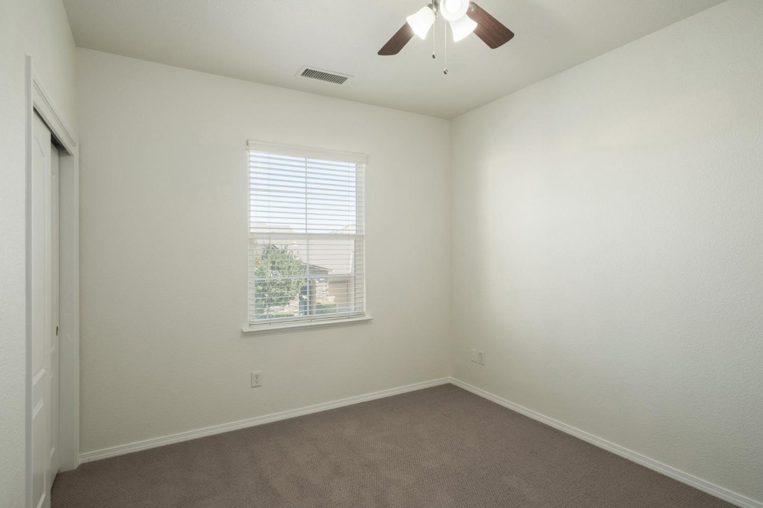 640 W Casanova Ln, Clovis, CA 93619