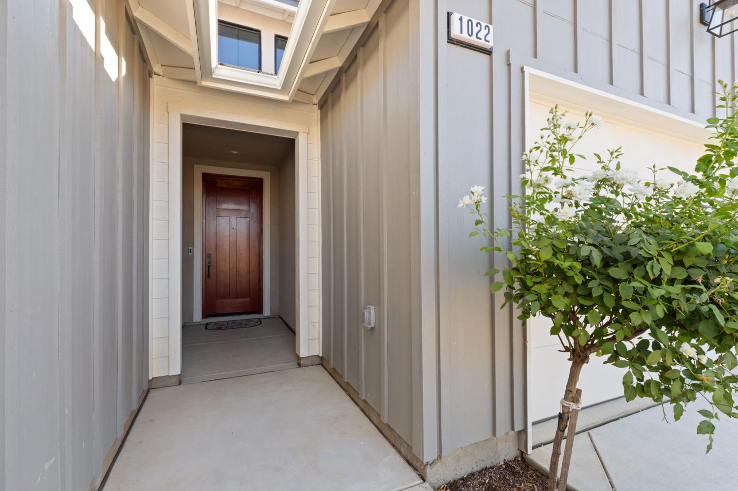 1022 Moonrise Way, Madera, CA 93636