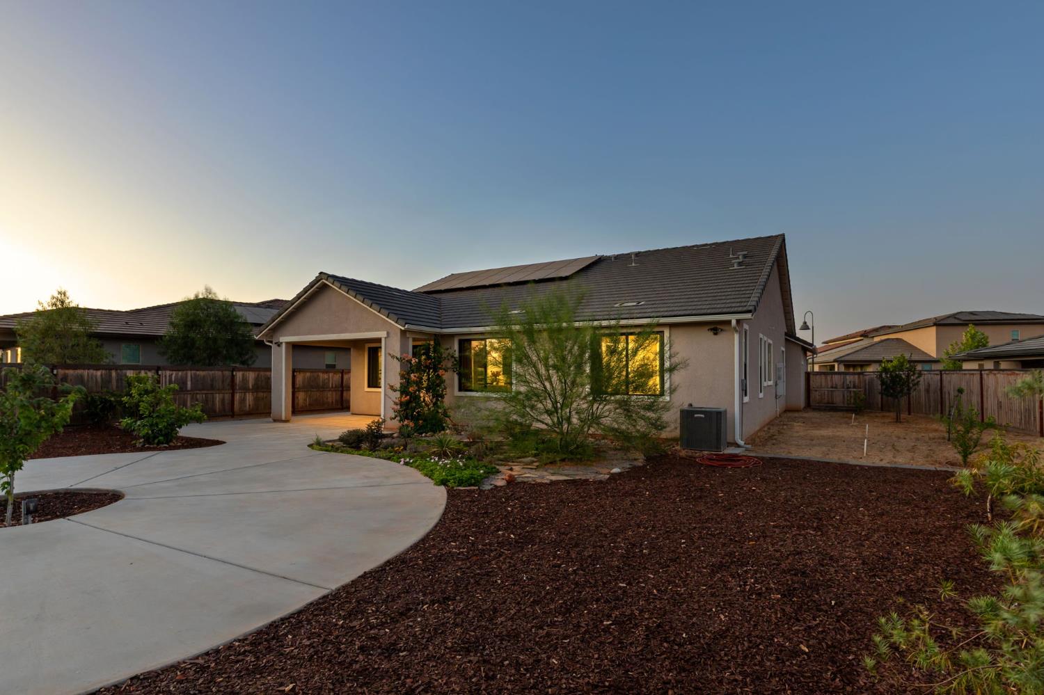 1022 Moonrise Way, Madera, CA 93636