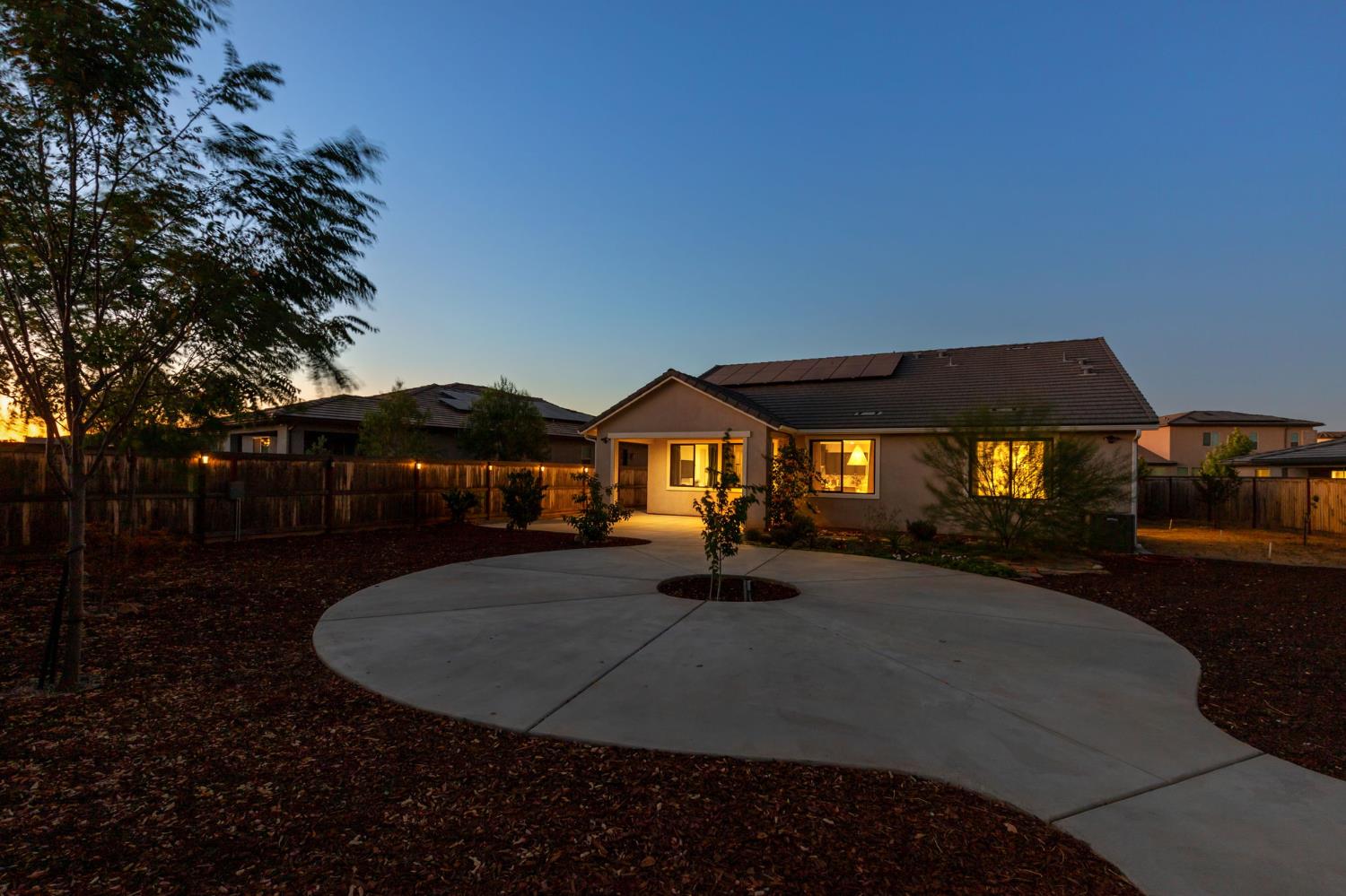 1022 Moonrise Way, Madera, CA 93636