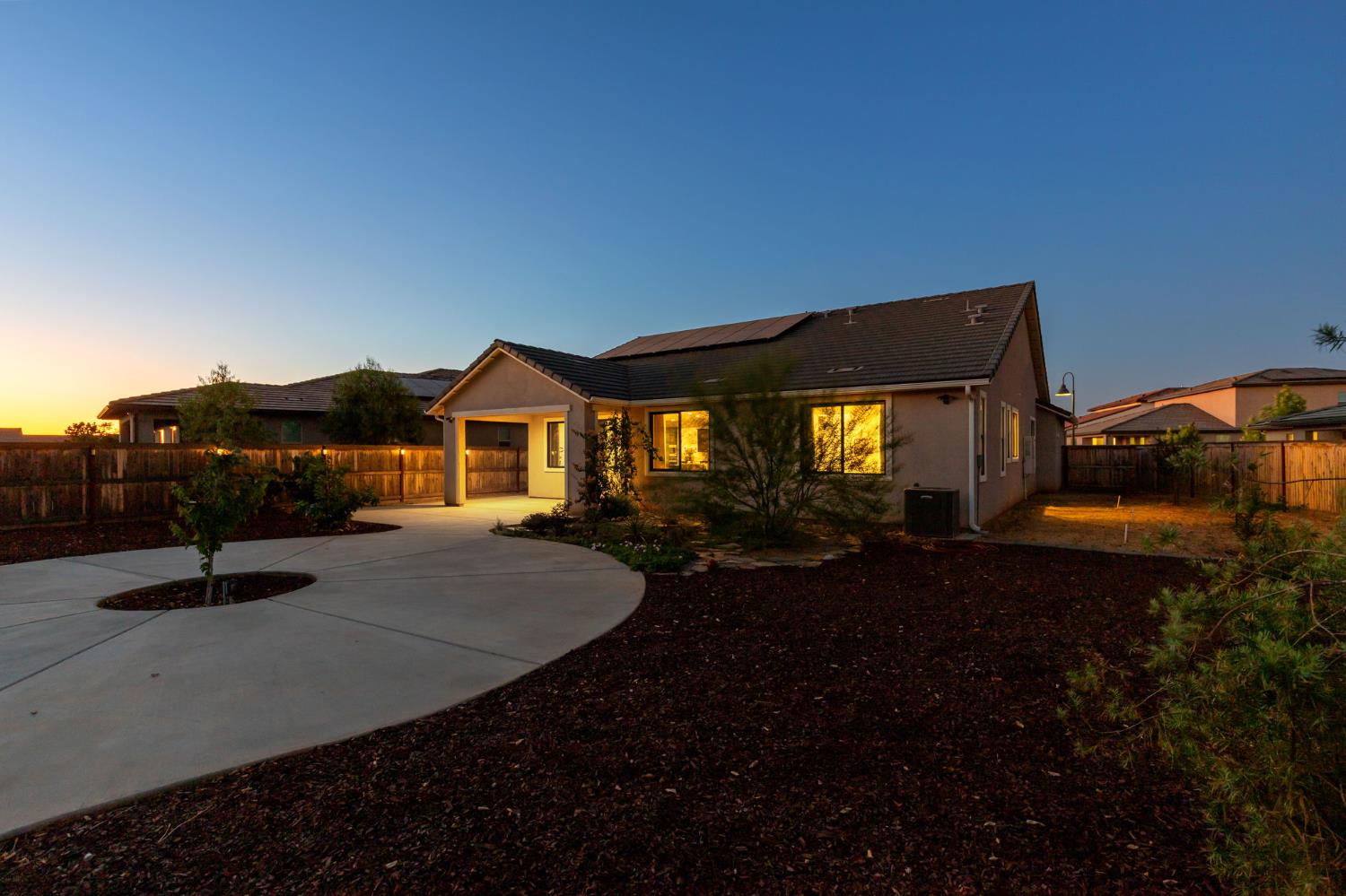 1022 Moonrise Way, Madera, CA 93636