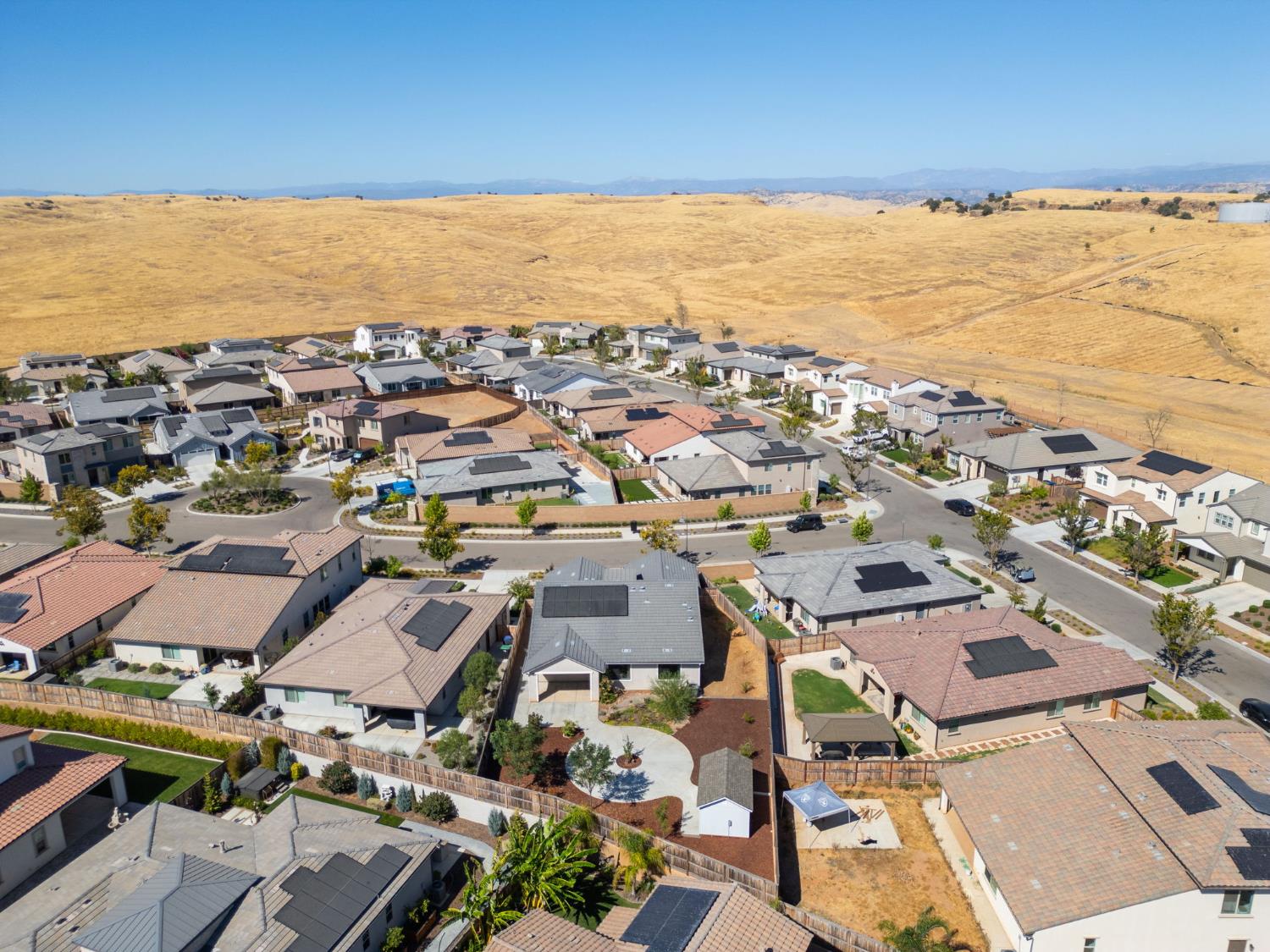 1022 Moonrise Way, Madera, CA 93636