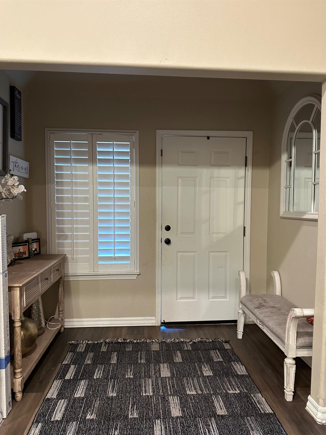 448 S Creek Dr, Madera, CA 93637