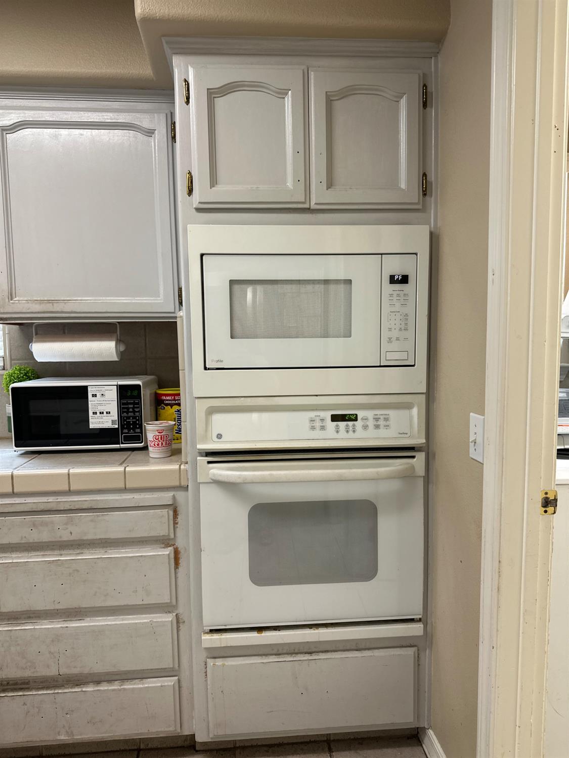 448 S Creek Dr, Madera, CA 93637