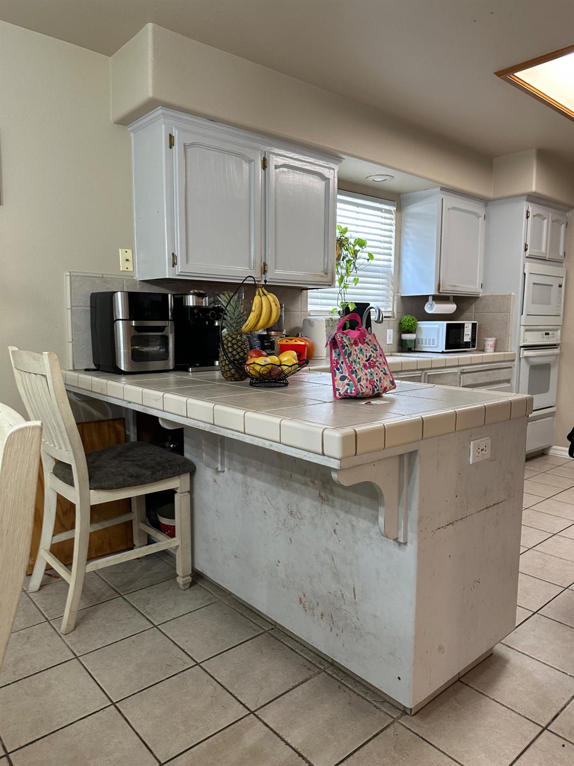 448 S Creek Dr, Madera, CA 93637