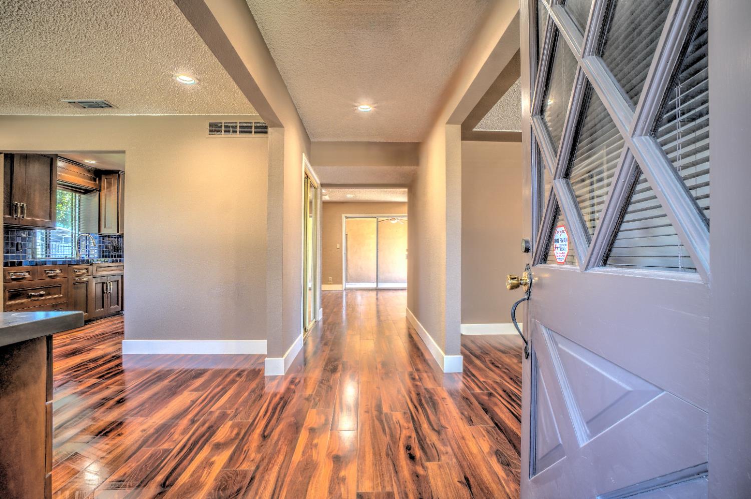 709 W Alamos Ave, Fresno, CA 93705