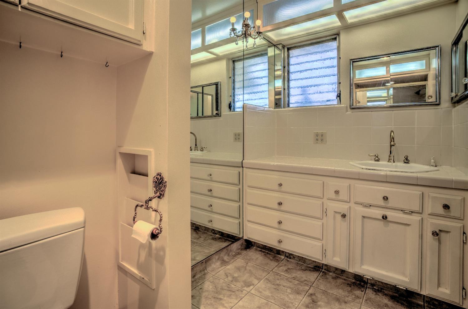 709 W Alamos Ave, Fresno, CA 93705