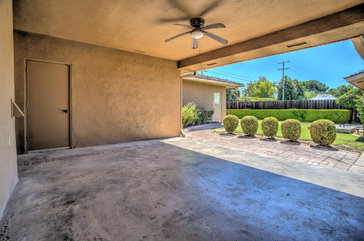 709 W Alamos Ave, Fresno, CA 93705