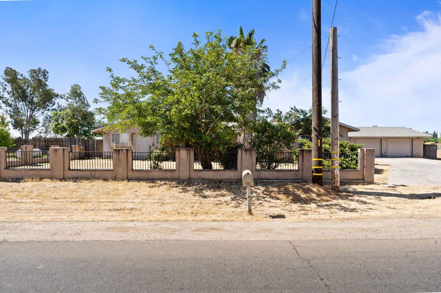 27592 Avenue 16, Madera, CA 93638