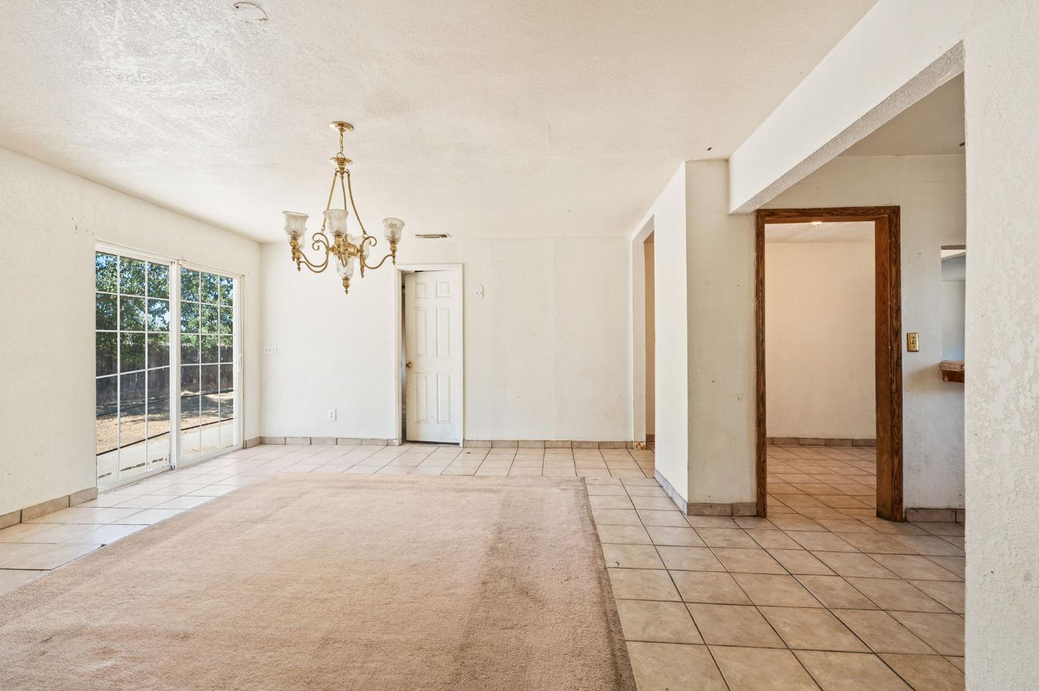 27592 Avenue 16, Madera, CA 93638