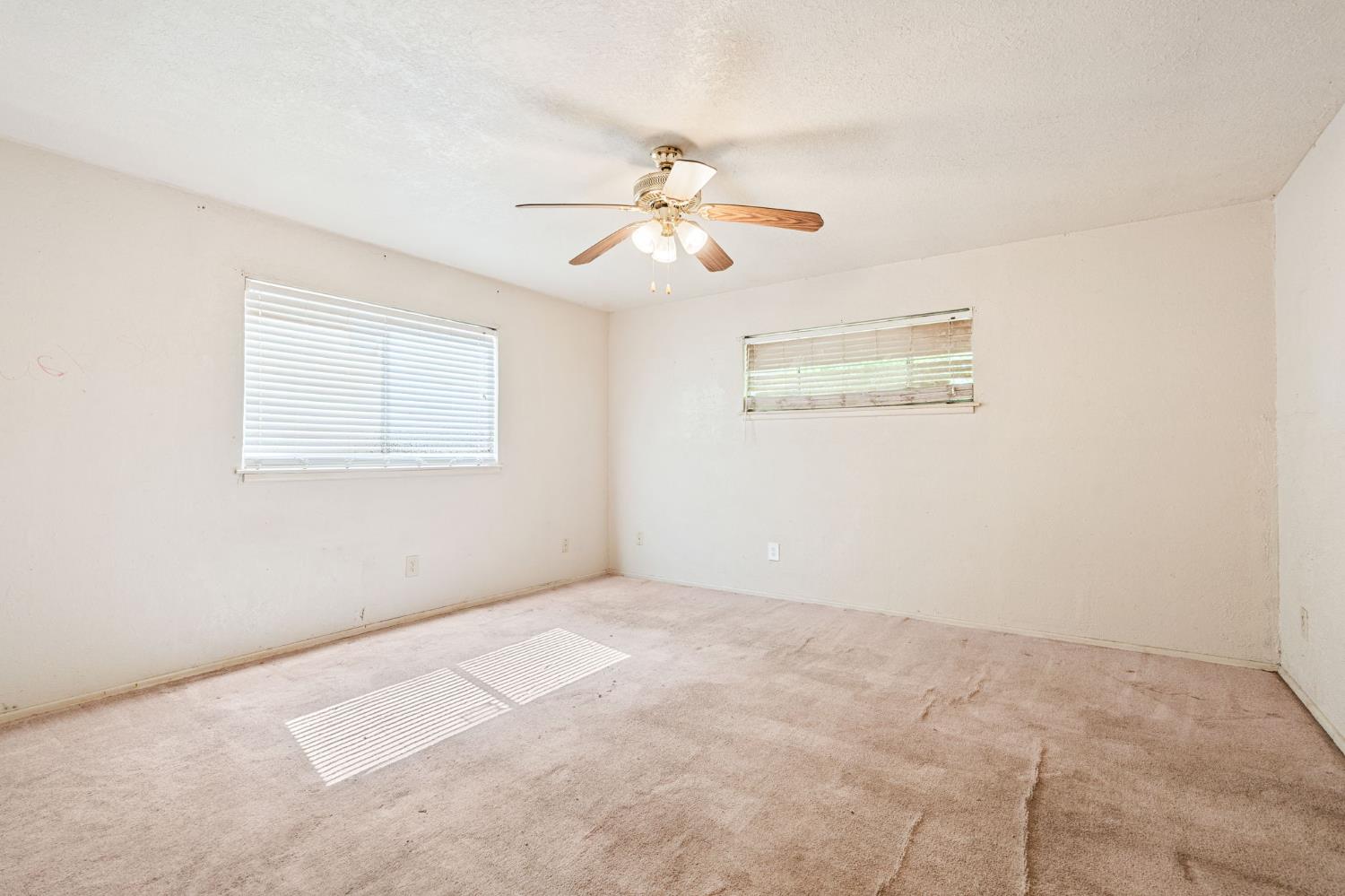 27592 Avenue 16, Madera, CA 93638