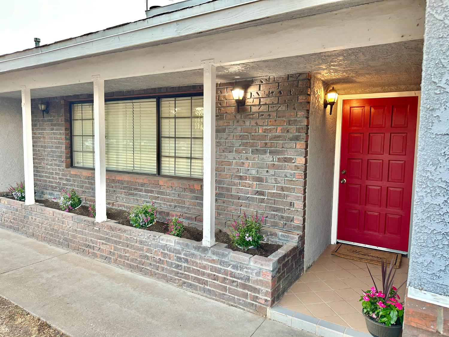 4694 W Shields Ave, Fresno, CA 93722