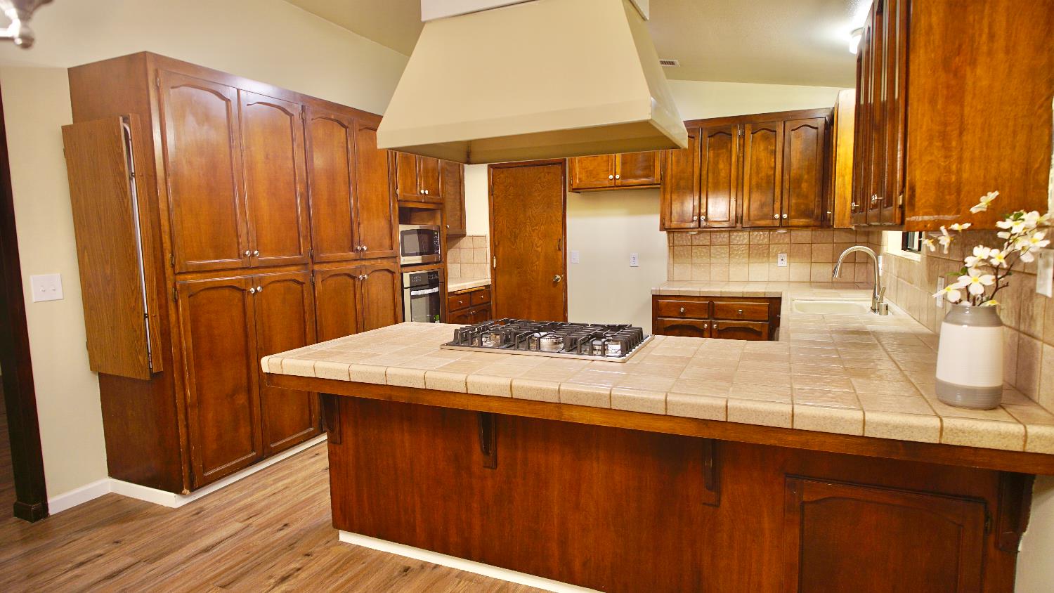 4694 W Shields Ave, Fresno, CA 93722