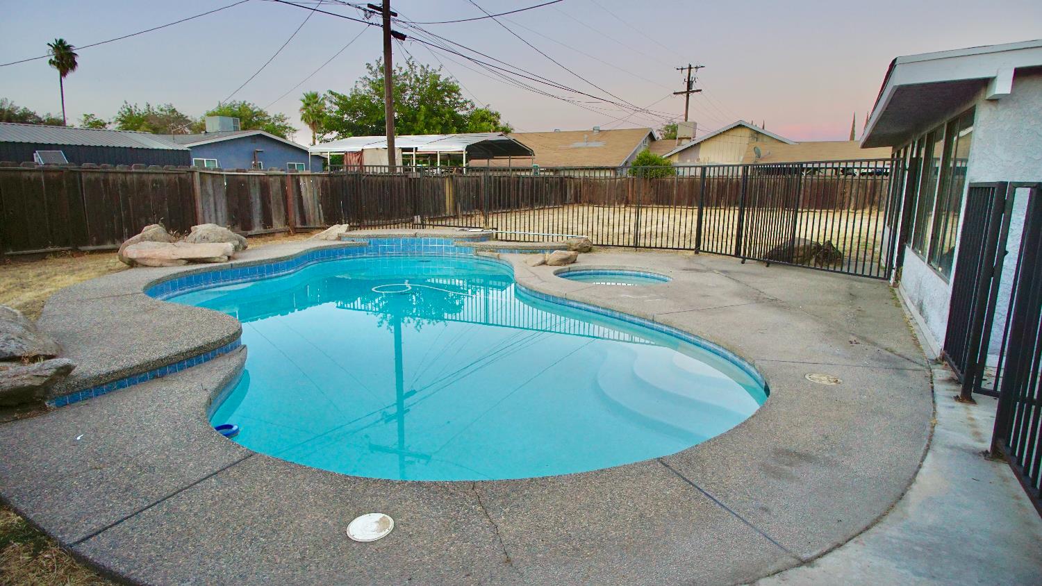 4694 W Shields Ave, Fresno, CA 93722