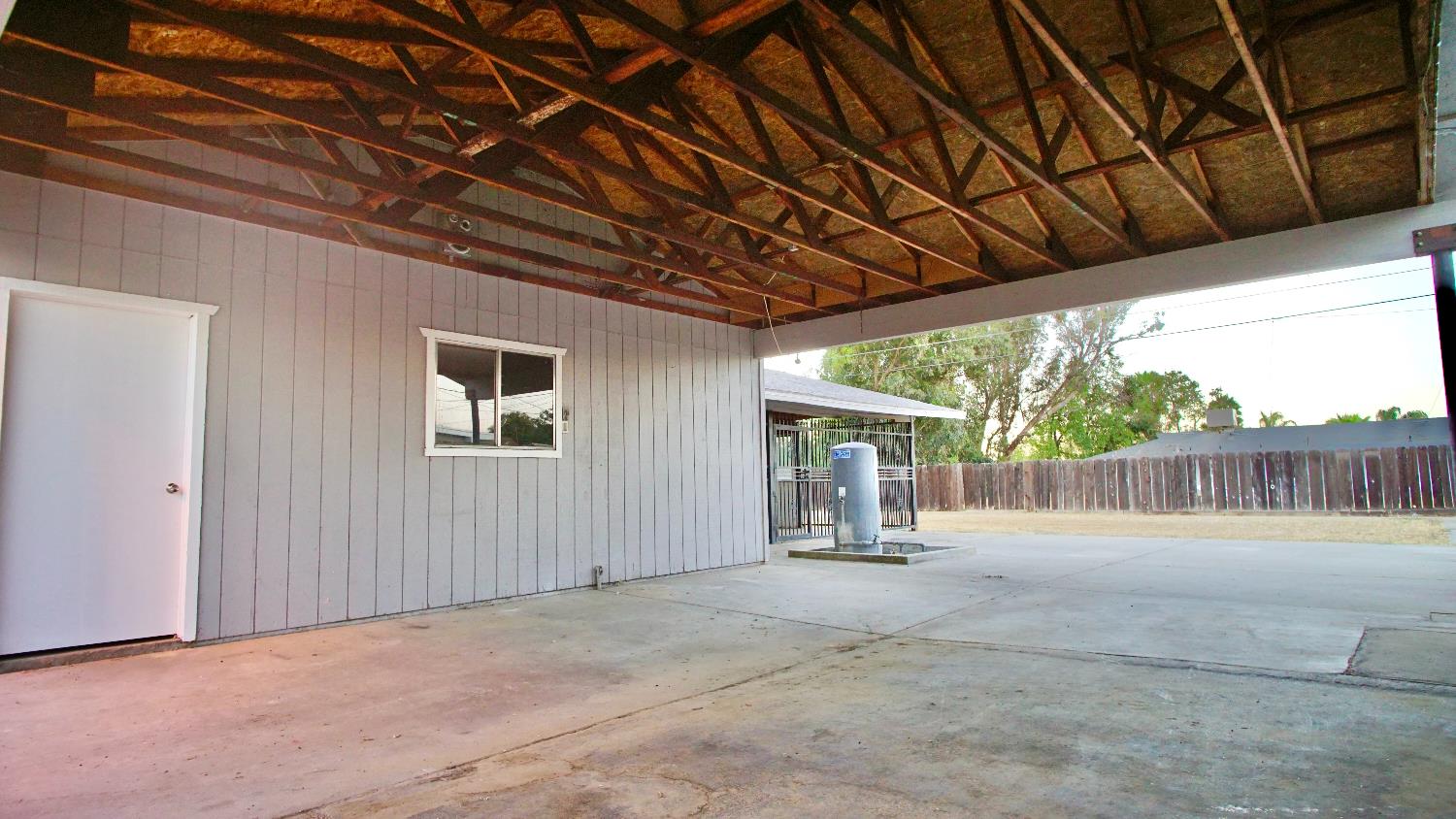 4694 W Shields Ave, Fresno, CA 93722