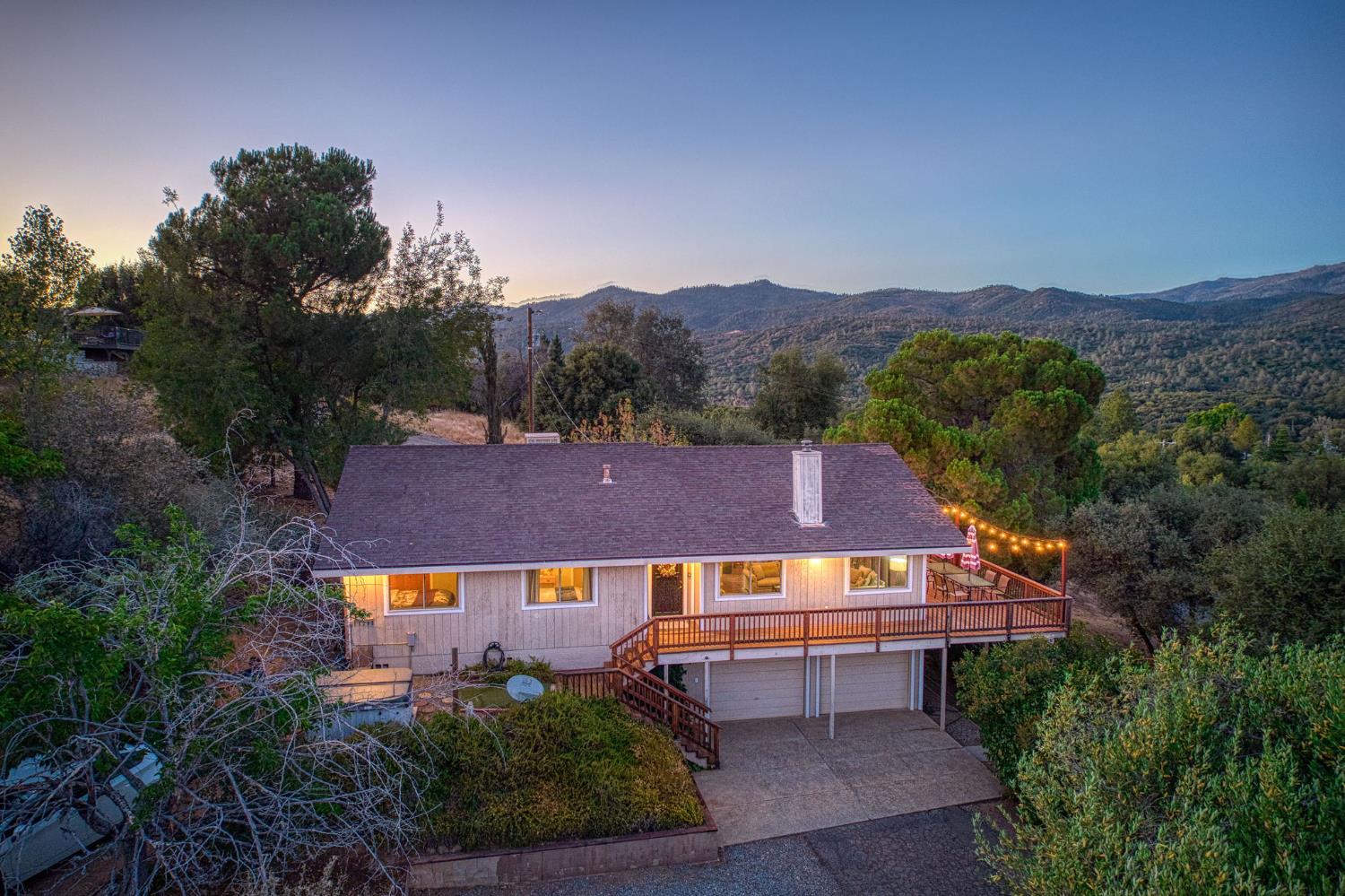 46688 Eastwood Dr N, Oakhurst, CA 93644